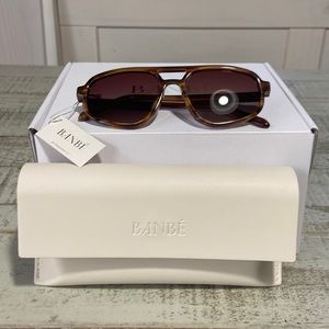 BANBE Sunglasses style is the Ashley color honey torte brown